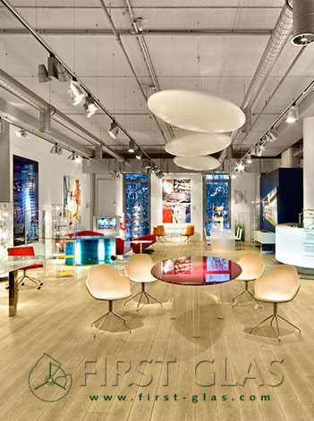 Showroom First Glas