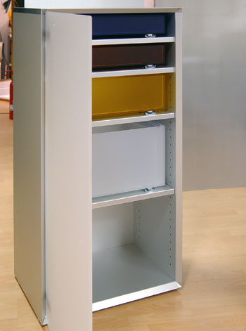 Kunden- u. Service Center 2005