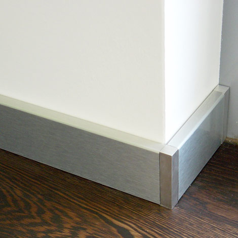 Sondermöbel - Fussleiste